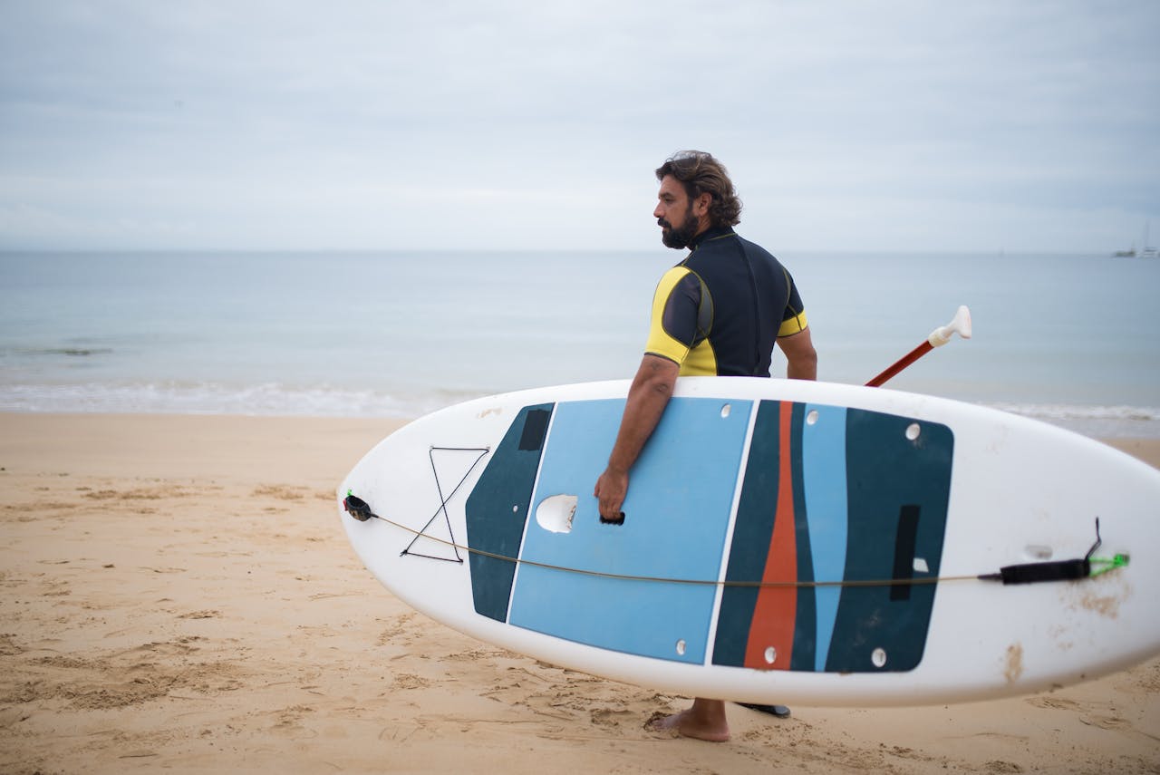 Ride the Waves with Confidence: Professional Paddleboard Lessons